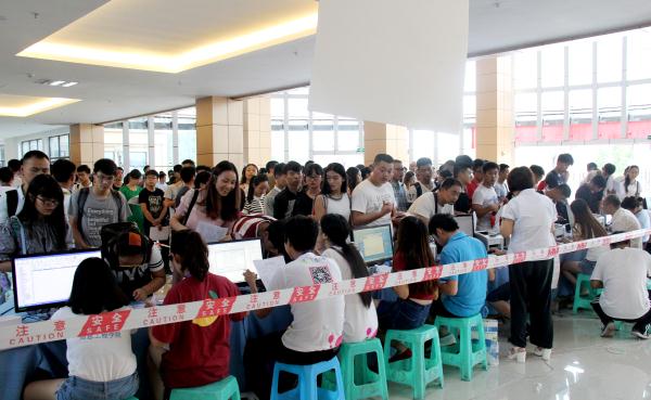 1472299596207090311.jpg 财务收费.jpg