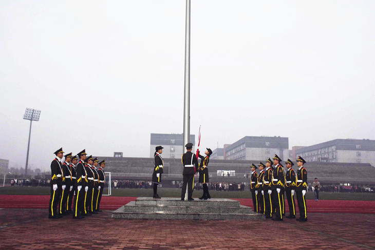 1513041970368070123.jpg 12·4国家宪法日”升国旗仪_副本.jpg